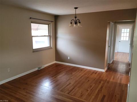 3205 Snow Rd, Parma, OH 44134 photo 8