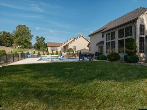 810 Forrest Ridge Dr, Dover, OH 44622 photo 11