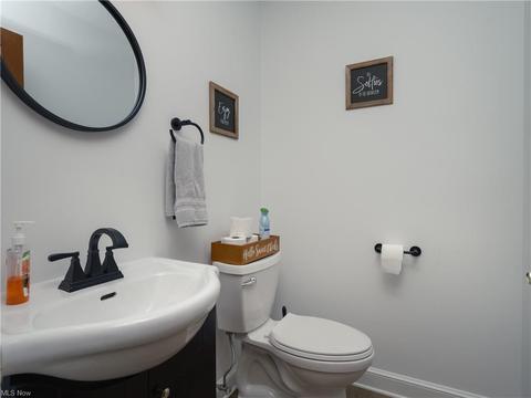 810 Forrest Ridge Dr, Dover, OH 44622 photo 26