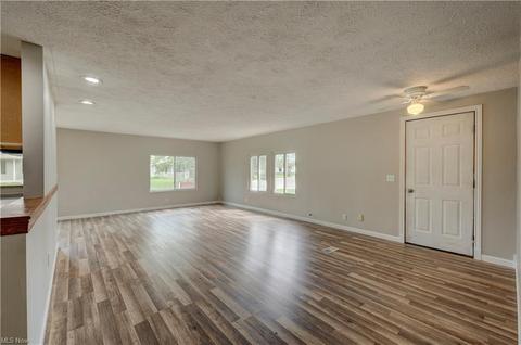431 Morgan Ct, Lagrange, OH 44050 photo 7