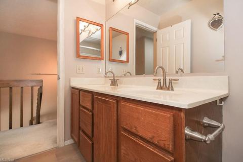 896 Wicket Dr, Akron, OH 44307 photo 19