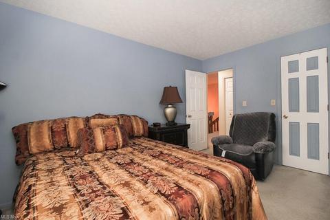 896 Wicket Dr, Akron, OH 44307 photo 25