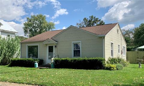 424 S Main St, Killbuck, OH 44637 photo 3