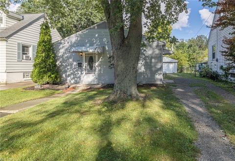 349 Olive St, Elyria, OH 44035 photo 1