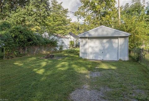 349 Olive St, Elyria, OH 44035 photo 23