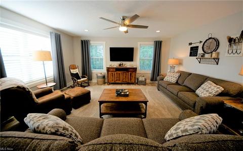 9311 Oberlin Rd, Elyria, OH 44035 photo 5