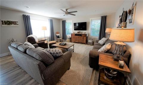9311 Oberlin Rd, Elyria, OH 44035 photo 4