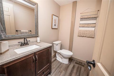8094 Viewmount Dr, Concord, OH 44077 photo 11