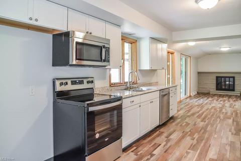 1420 55th St NE, Canton, OH 44721 photo 5