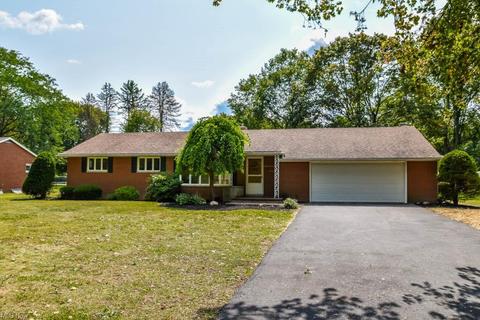 1420 55th St NE, Canton, OH 44721 photo 1