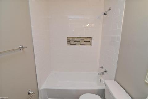 4065 Sylvia Ln, Youngstown, OH 44511 photo 14