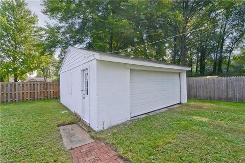 4065 Sylvia Ln, Youngstown, OH 44511 photo 27