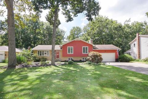 4574 Commodore Dr, Stow, OH 44224 photo 1