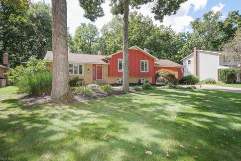 4574 Commodore Dr, Stow, OH 44224 photo 3