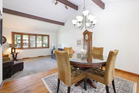 4574 Commodore Dr, Stow, OH 44224 photo 8