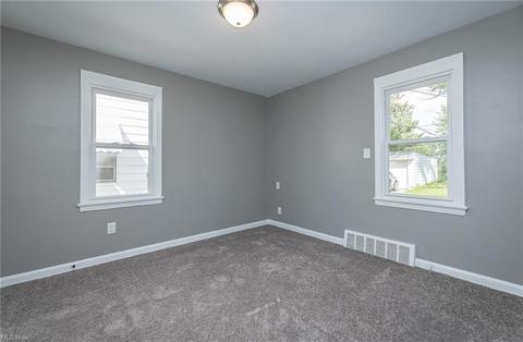 5453 Thomas St, Maple Heights, OH 44137 photo 11