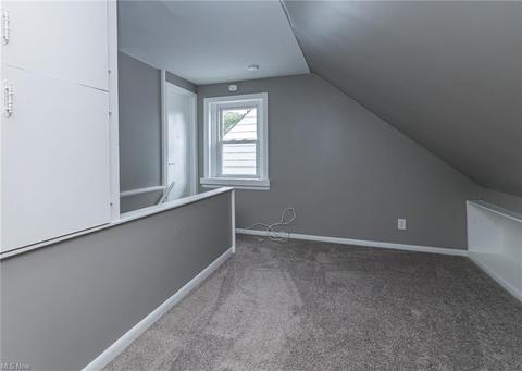 5453 Thomas St, Maple Heights, OH 44137 photo 18