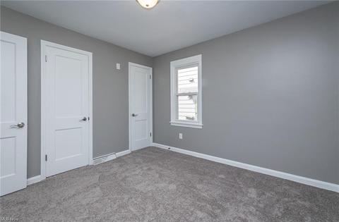 5453 Thomas St, Maple Heights, OH 44137 photo 12