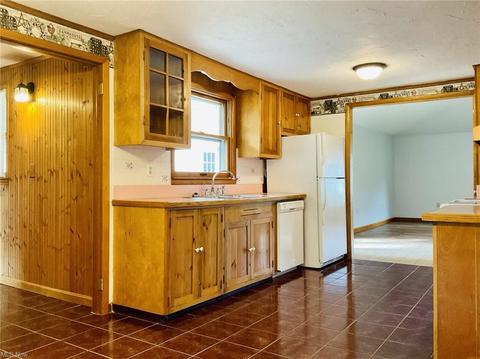 2187 James St, Ashtabula, OH 44004 photo 6