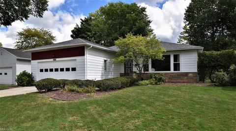 1015 Hanley, Lyndhurst, OH 44124 photo 1