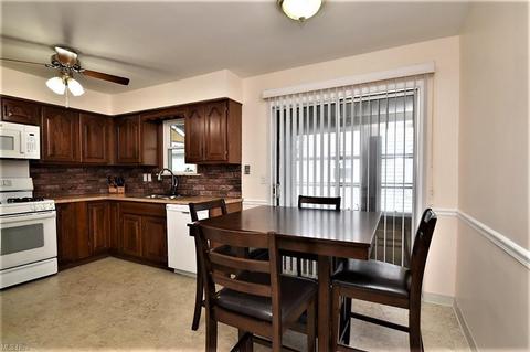 1015 Hanley, Lyndhurst, OH 44124 photo 10