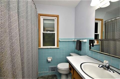 1015 Hanley, Lyndhurst, OH 44124 photo 20