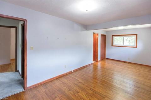 6419 Grosse Dr, Brook Park, OH 44142 photo 18