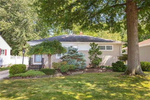 6419 Grosse Dr, Brook Park, OH 44142 photo 1