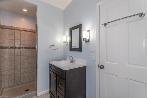 5276 Lynd Ave, Lyndhurst, OH 44124 photo 14