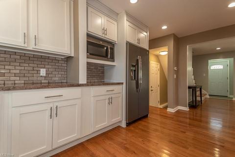5276 Lynd Ave, Lyndhurst, OH 44124 photo 10