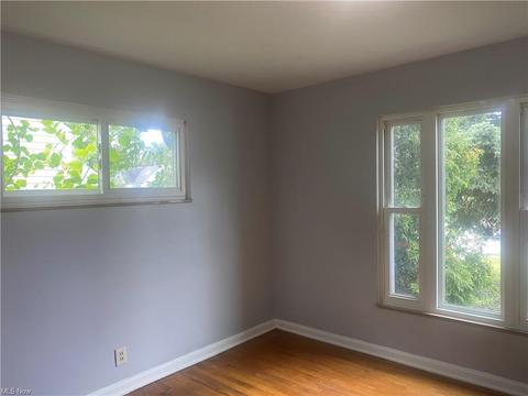 261 E 232nd St, Euclid, OH 44123 photo 15