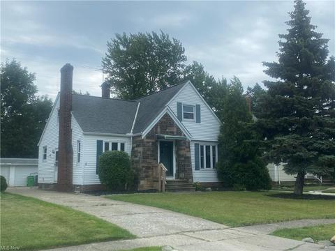 261 E 232nd St, Euclid, OH 44123 photo 1