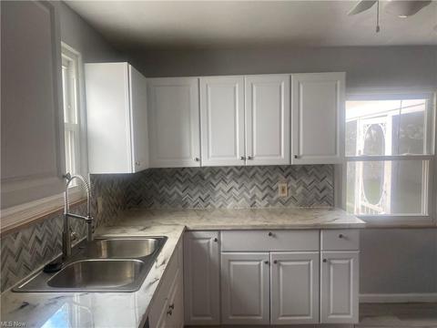 261 E 232nd St, Euclid, OH 44123 photo 12