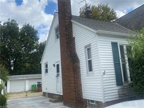 261 E 232nd St, Euclid, OH 44123 photo 3