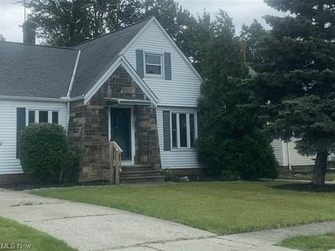 261 E 232nd St, Euclid, OH 44123 photo 2
