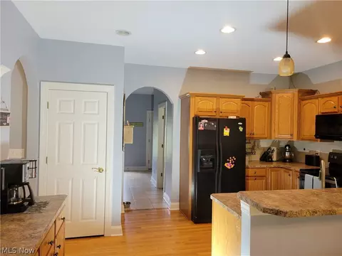 9293 Nichols Rd, Garrettsville, OH 44231 photo 16