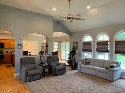9293 Nichols Rd, Garrettsville, OH 44231 photo 31