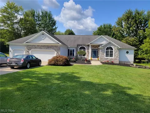 9293 Nichols Rd, Garrettsville, OH 44231 photo 3