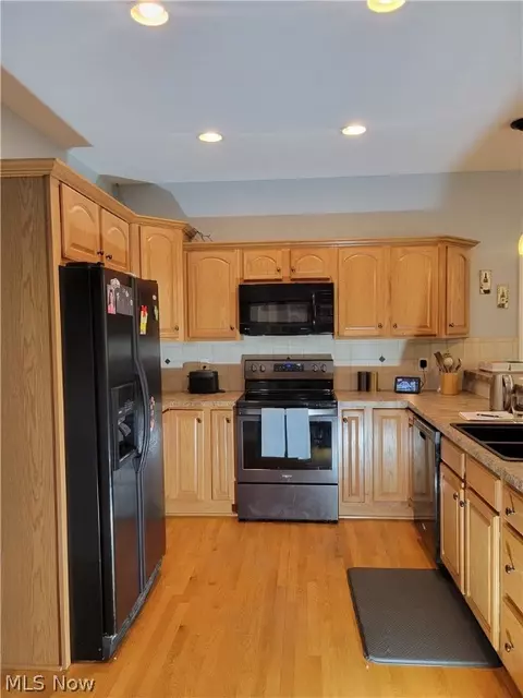 9293 Nichols Rd, Garrettsville, OH 44231 photo 17