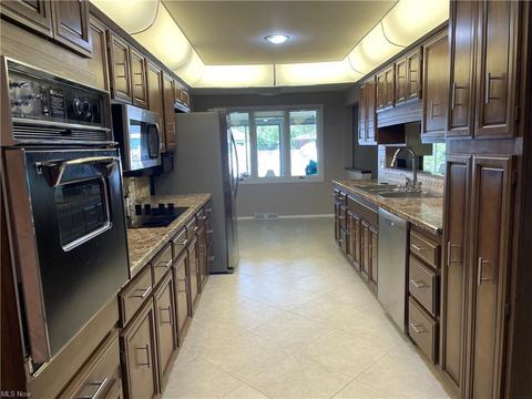 39562 Robert Ln, Elyria, OH 44035 photo 7