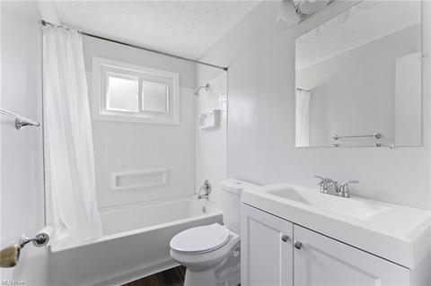 80 Omar St, Struthers, OH 44471 photo 10