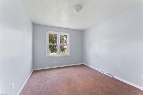 80 Omar St, Struthers, OH 44471 photo 13