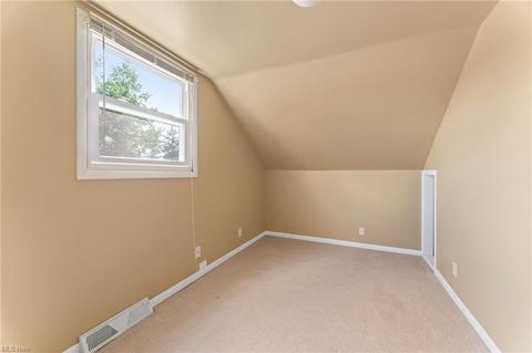 80 Omar St, Struthers, OH 44471 photo 16