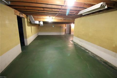 805 Poland Ave, Struthers, OH 44471 photo 18