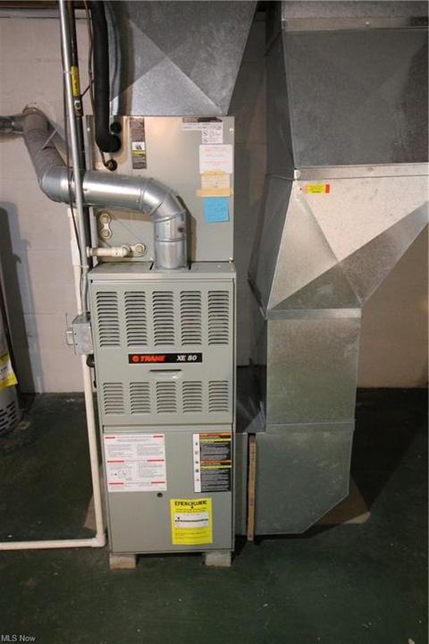 805 Poland Ave, Struthers, OH 44471 photo 16