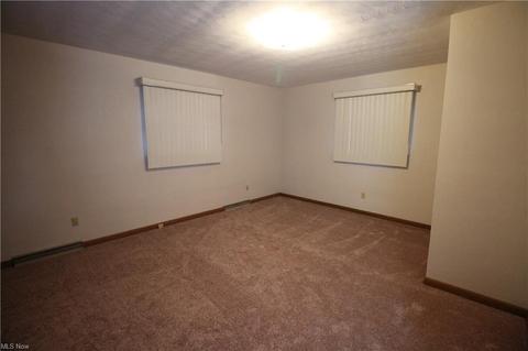 805 Poland Ave, Struthers, OH 44471 photo 10