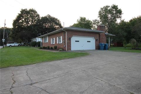 805 Poland Ave, Struthers, OH 44471 photo 23