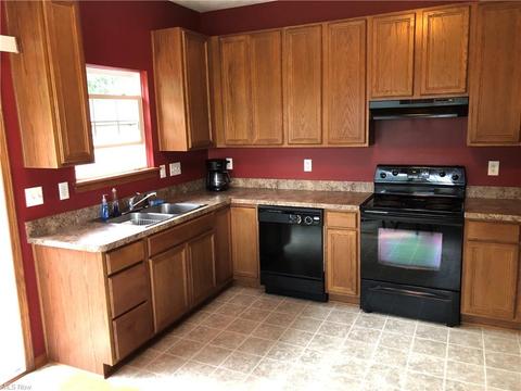 3761 Freedom Pl, Lorain, OH 44053 photo 6