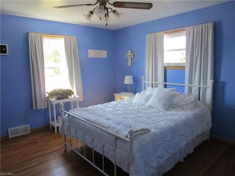 2129 E 290th St, Wickliffe, OH 44092 photo 8