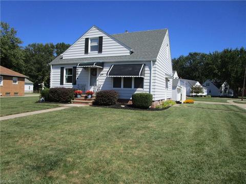 2129 E 290th St, Wickliffe, OH 44092 photo 2